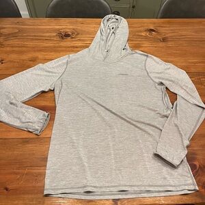 Patagonia men’s lightweight gray hoodie size small